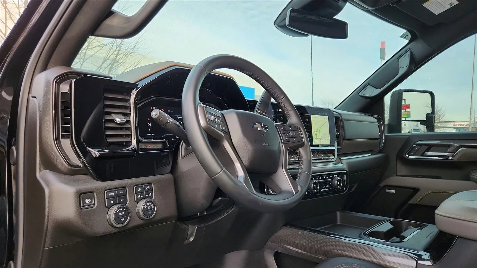 Used 2024 Chevrolet Silverado 2500 ZR2 image 24