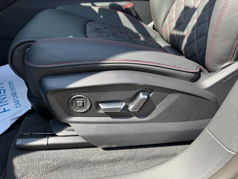 New 2027 Audi SQ8 Prestige AWD/4WD image 30