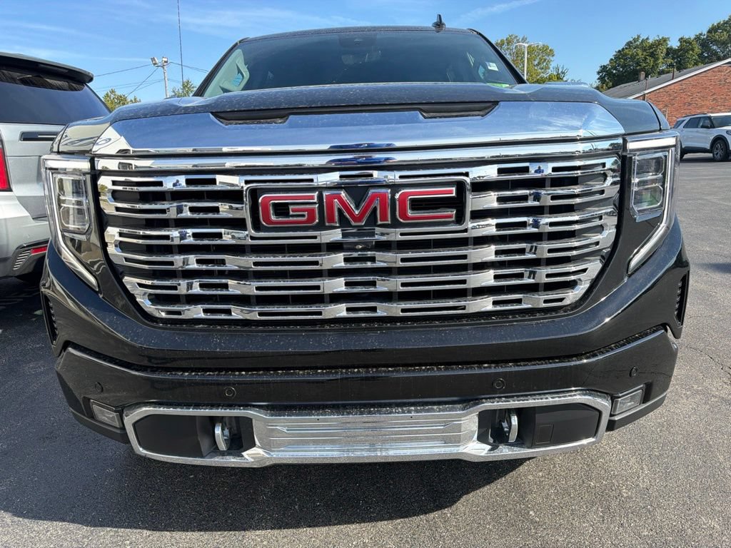 Used 2022 GMC Sierra 1500 Denali w/ Technology Package AWD/4WD image 6