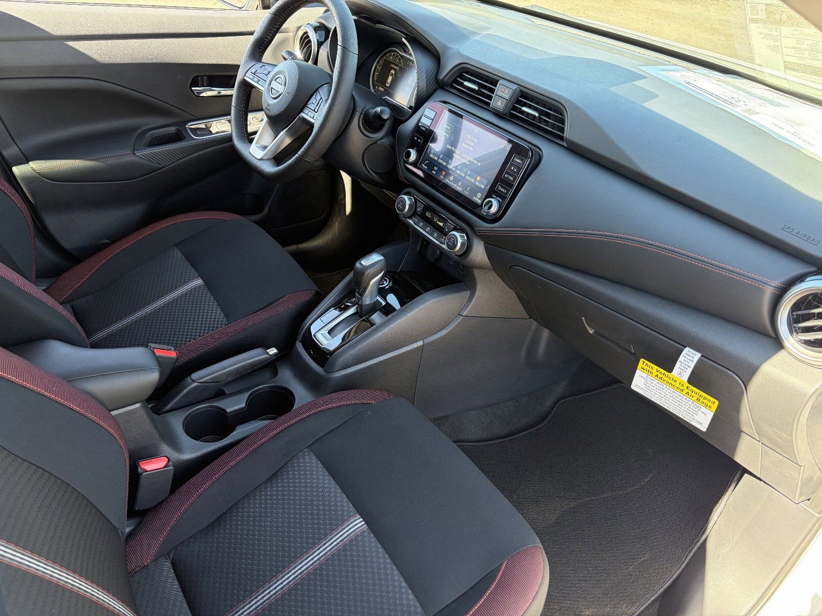 New 2025 Nissan Versa SR w/ Trunk Package image 13