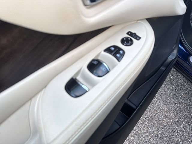 Used 2023 Nissan Murano Platinum w/ Cargo Package image 10