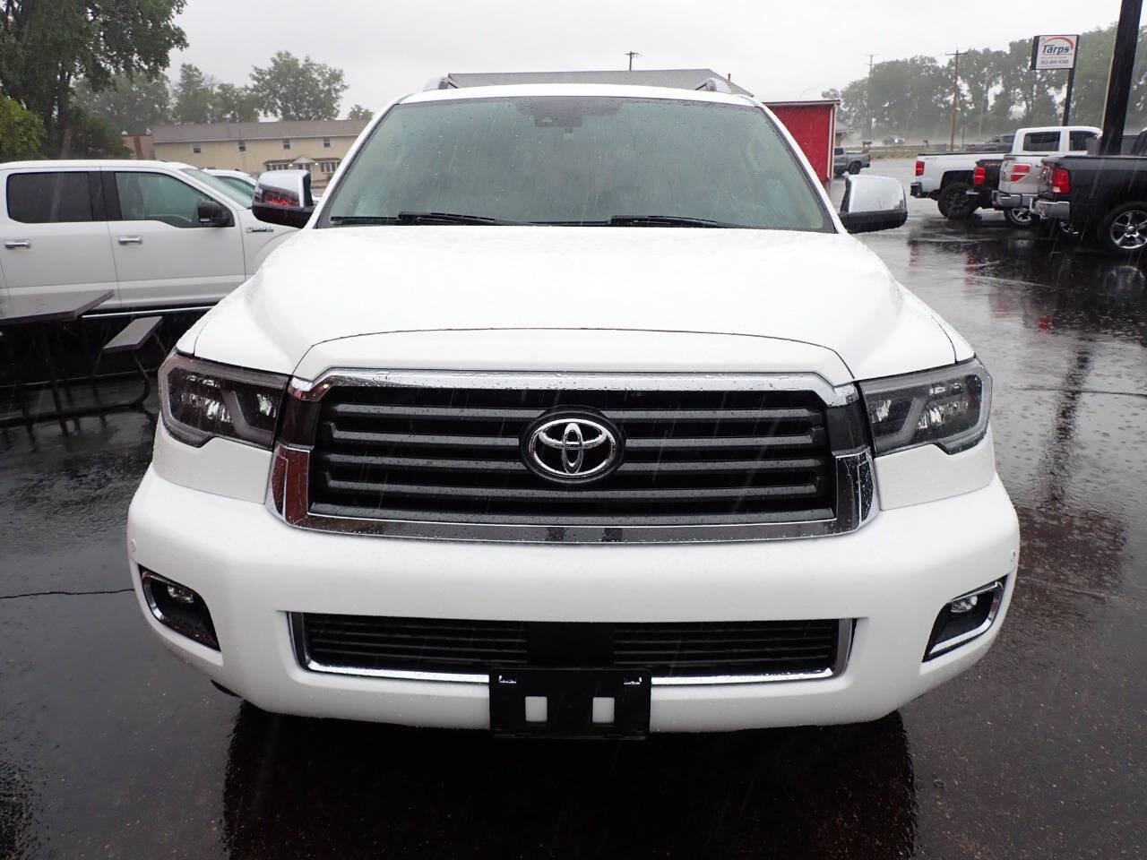 Used 2018 Toyota Sequoia Limited w/ Safety & Convenience Package AWD/4WD image 2