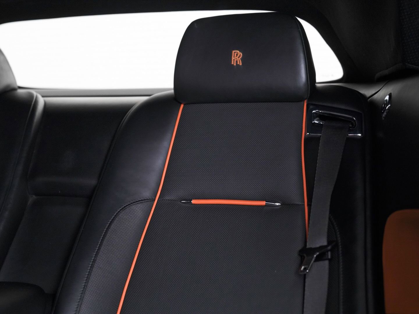 Used 2020 Rolls-Royce Dawn image 20