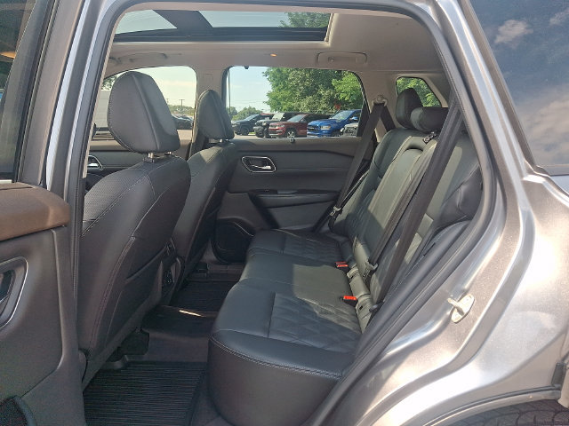 Used 2023 Nissan Rogue Platinum w/ Platinum Premium Package AWD/4WD image 10