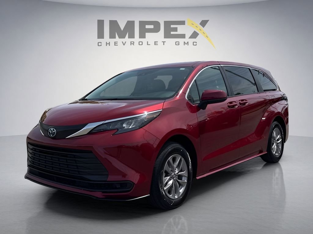 Used 2025 Toyota Sienna LE