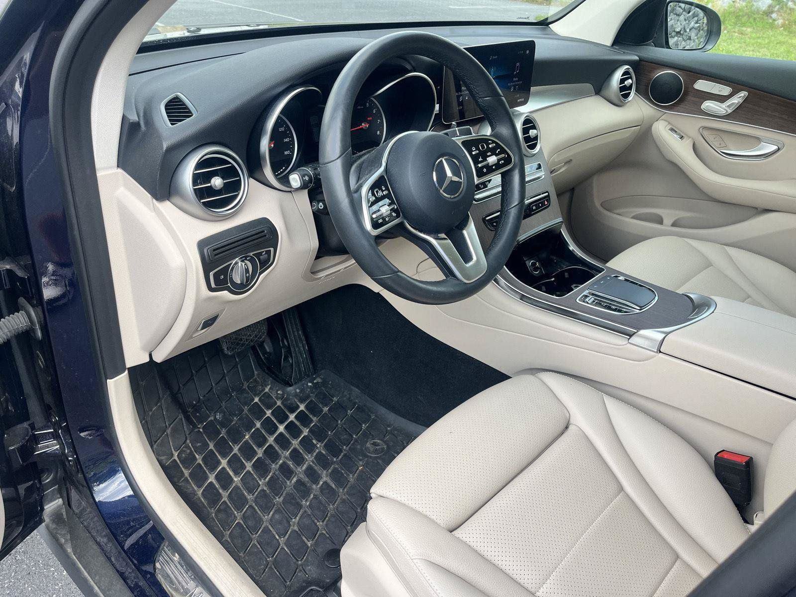 Used 2021 Mercedes-Benz GLC 300 4MATIC image 11