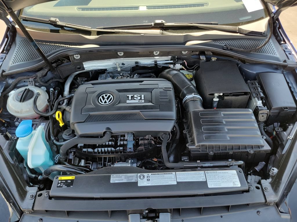 Used 2016 Volkswagen Golf 4-Door AWD/4WD image 27