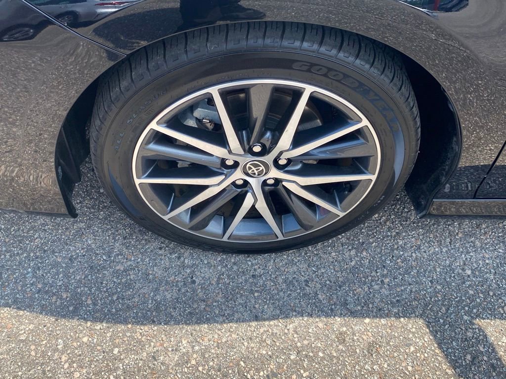 Used 2023 Toyota Camry XLE FWD image 18