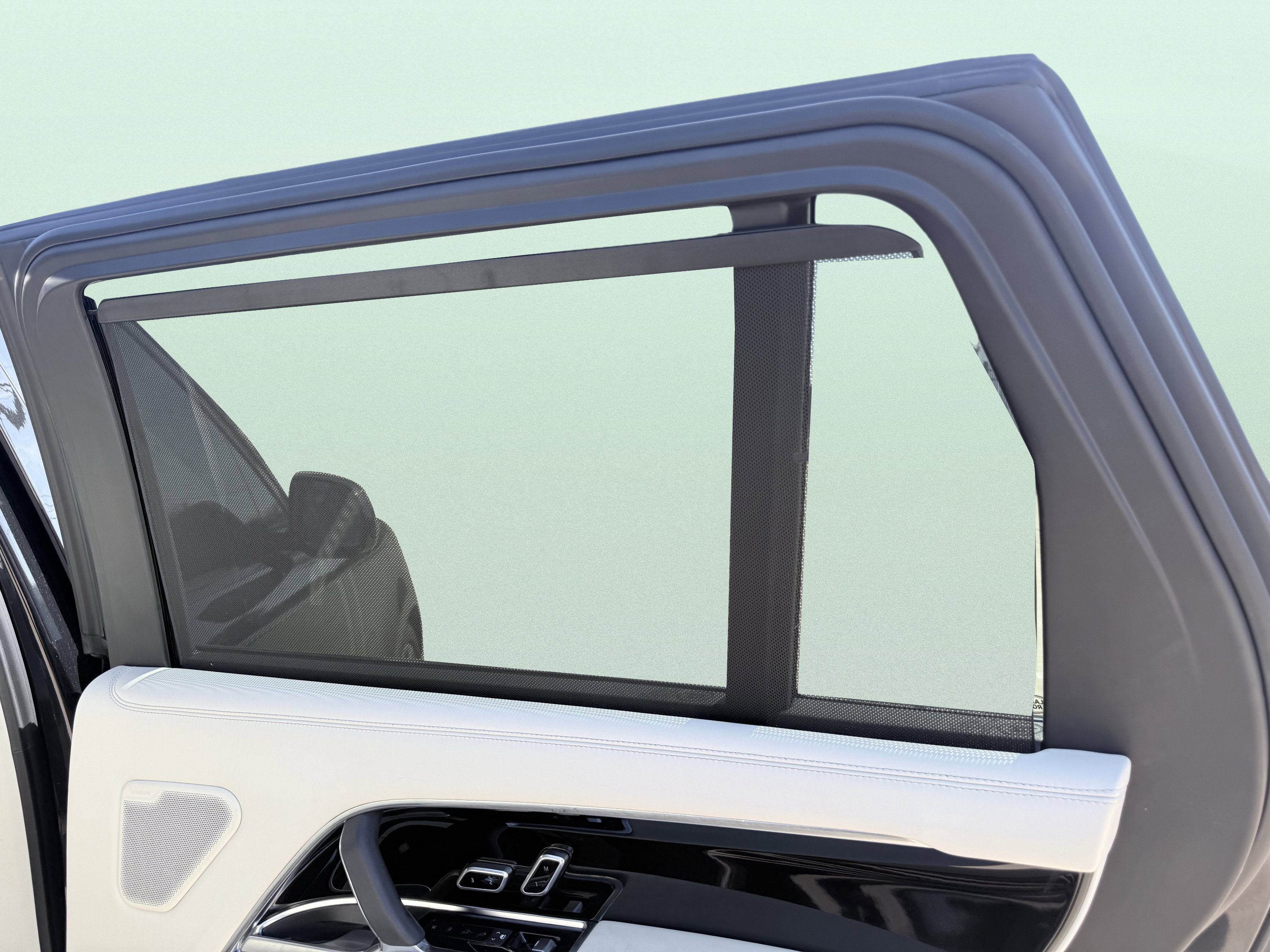 Used 2023 Land Rover Range Rover Long Wheelbase Autobiography image 51