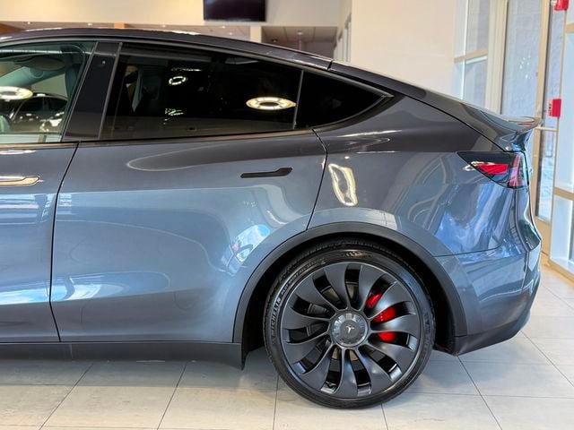 Used 2022 Tesla Model Y Performance AWD/4WD image 9