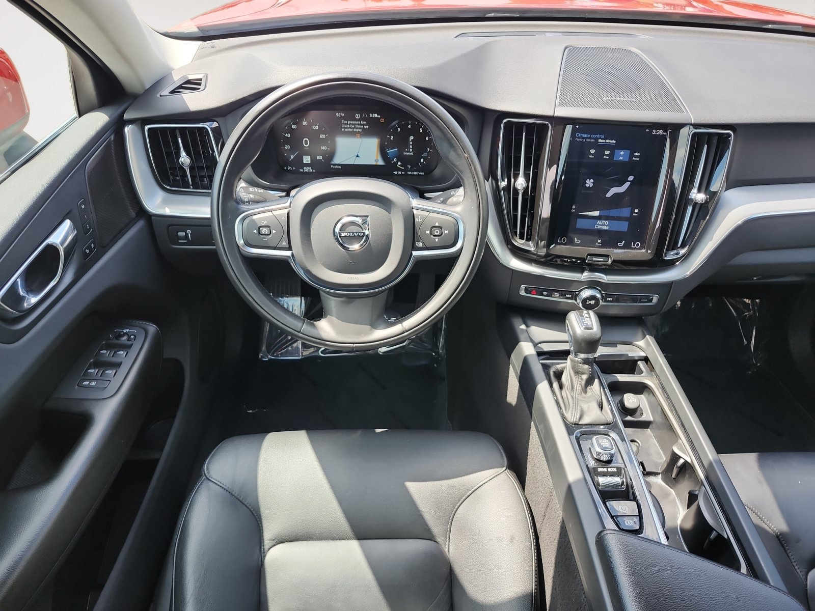 Used 2019 Volvo XC60 T5 Momentum w/ Protection Package AWD/4WD image 10