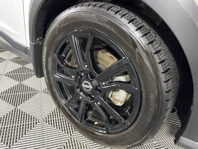 Used 2024 Nissan Kicks SR w/ SR Premium Package FWD image 16