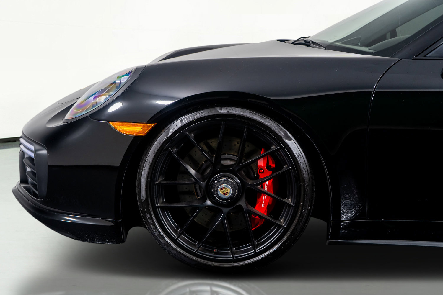 Used 2019 Porsche 911 Turbo w/ Light Design Package image 18