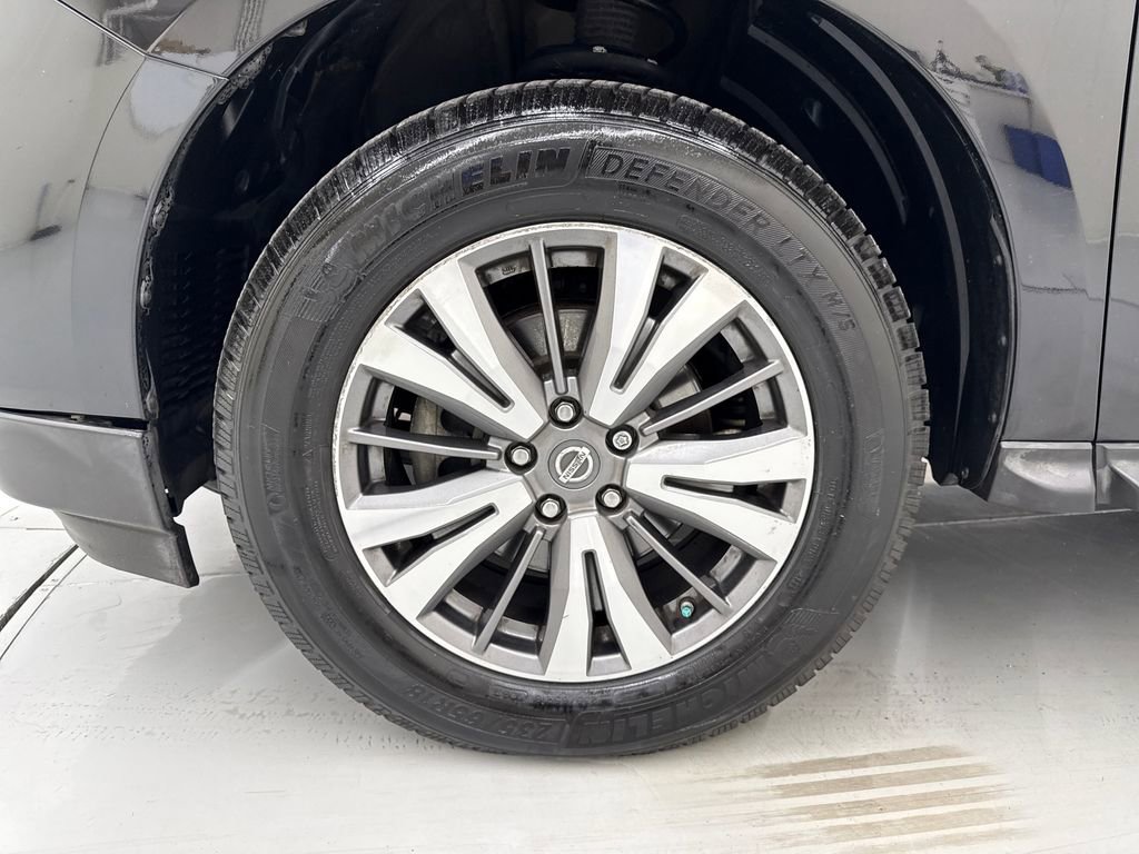 Used 2018 Nissan Pathfinder SV w/ SV Tech Package AWD/4WD image 9