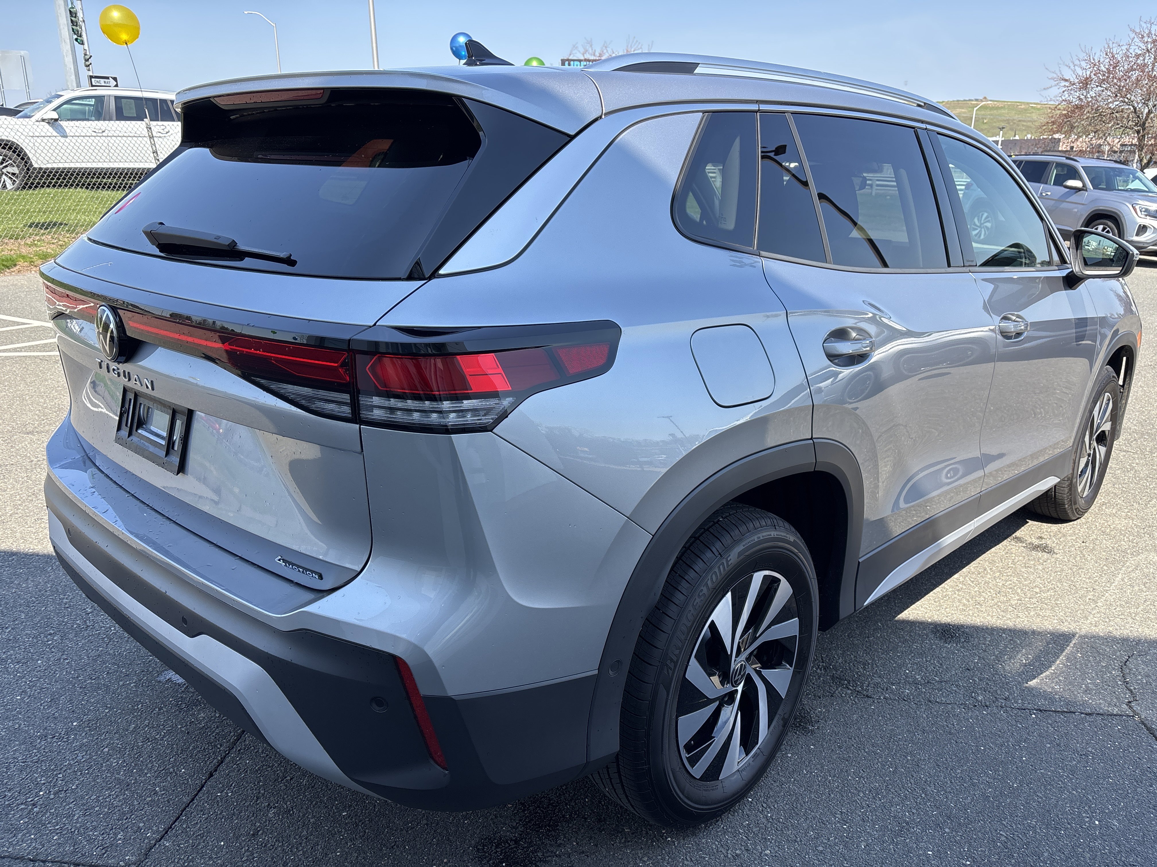 Used 2025 Volkswagen Tiguan S image 7