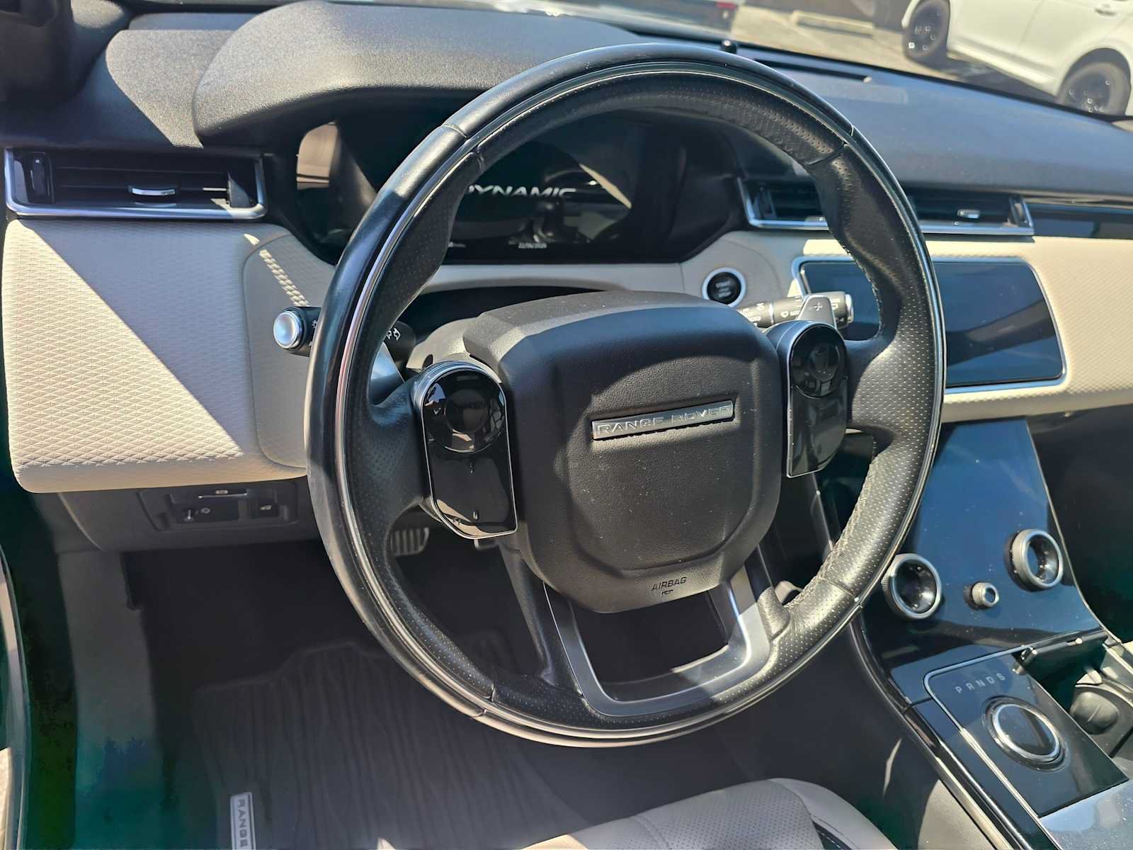 Used 2019 Land Rover Range Rover Velar R-Dynamic SE AWD/4WD image 27