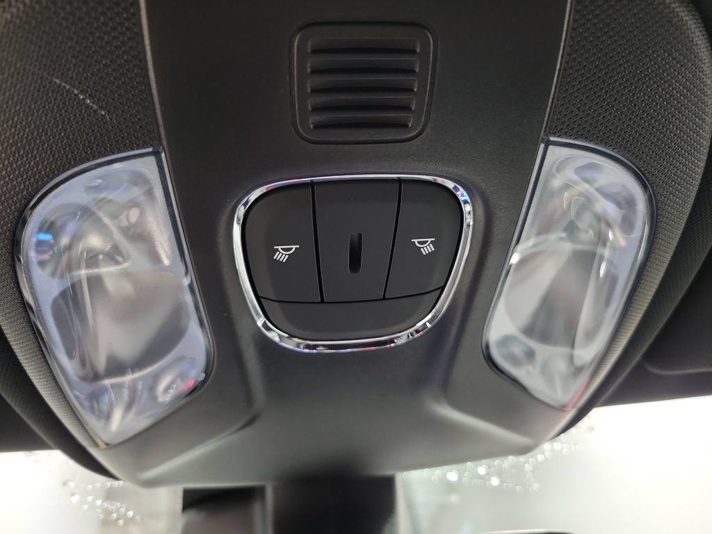 Used 2023 Jeep Compass Latitude AWD/4WD image 40