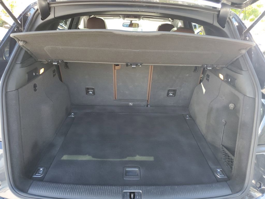 Used 2017 Audi Q5 2.0T Premium image 10