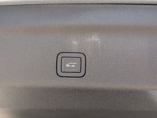 New 2026 Chevrolet Suburban Premier image 14