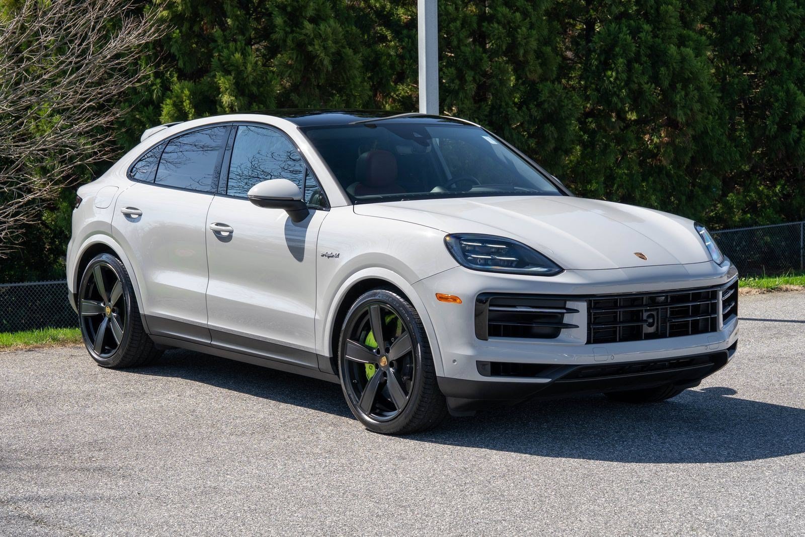 Certified 2025 Porsche Cayenne S w/ Premium Package Plus AWD/4WD image 10