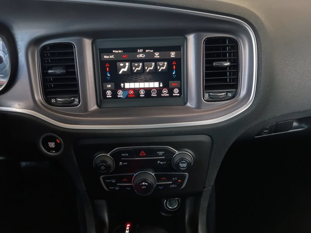 Used 2022 Dodge Charger SXT w/ Blacktop Package RWD image 4