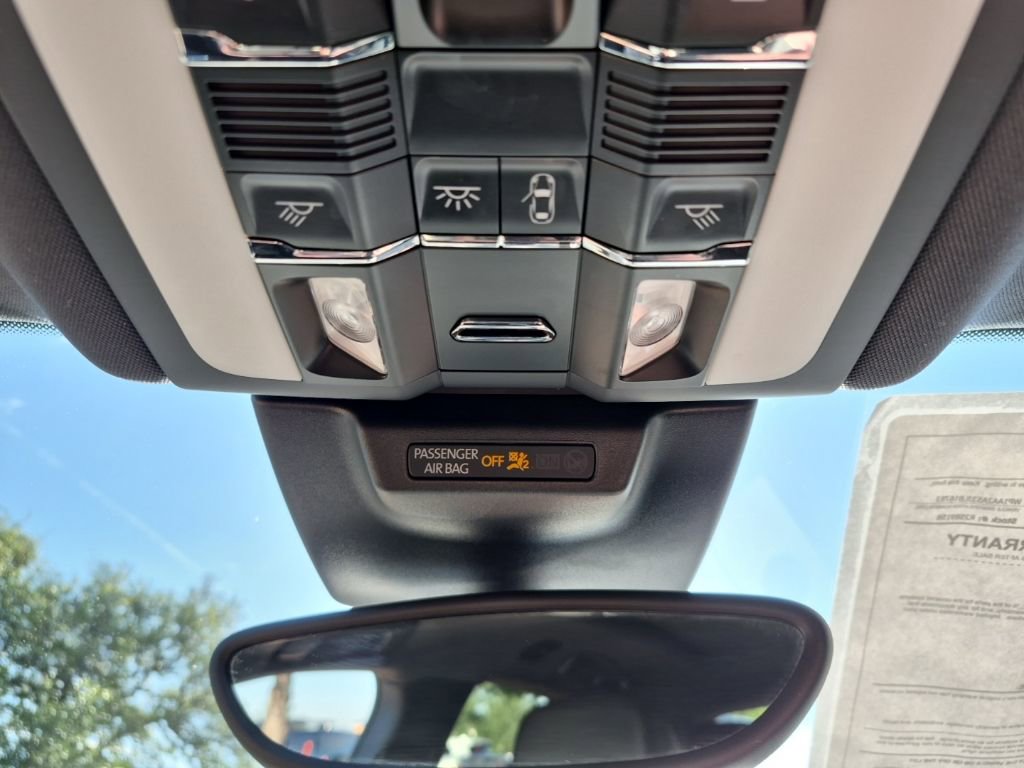 Used 2018 Porsche Macan Sport Edition image 42