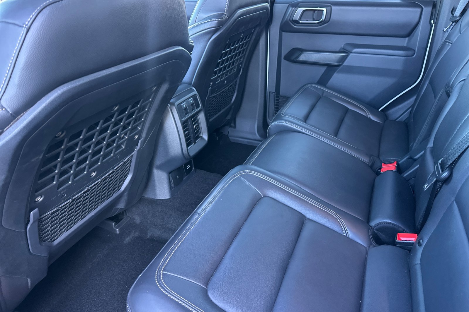 Used 2025 Ford Bronco Badlands AWD/4WD image 11