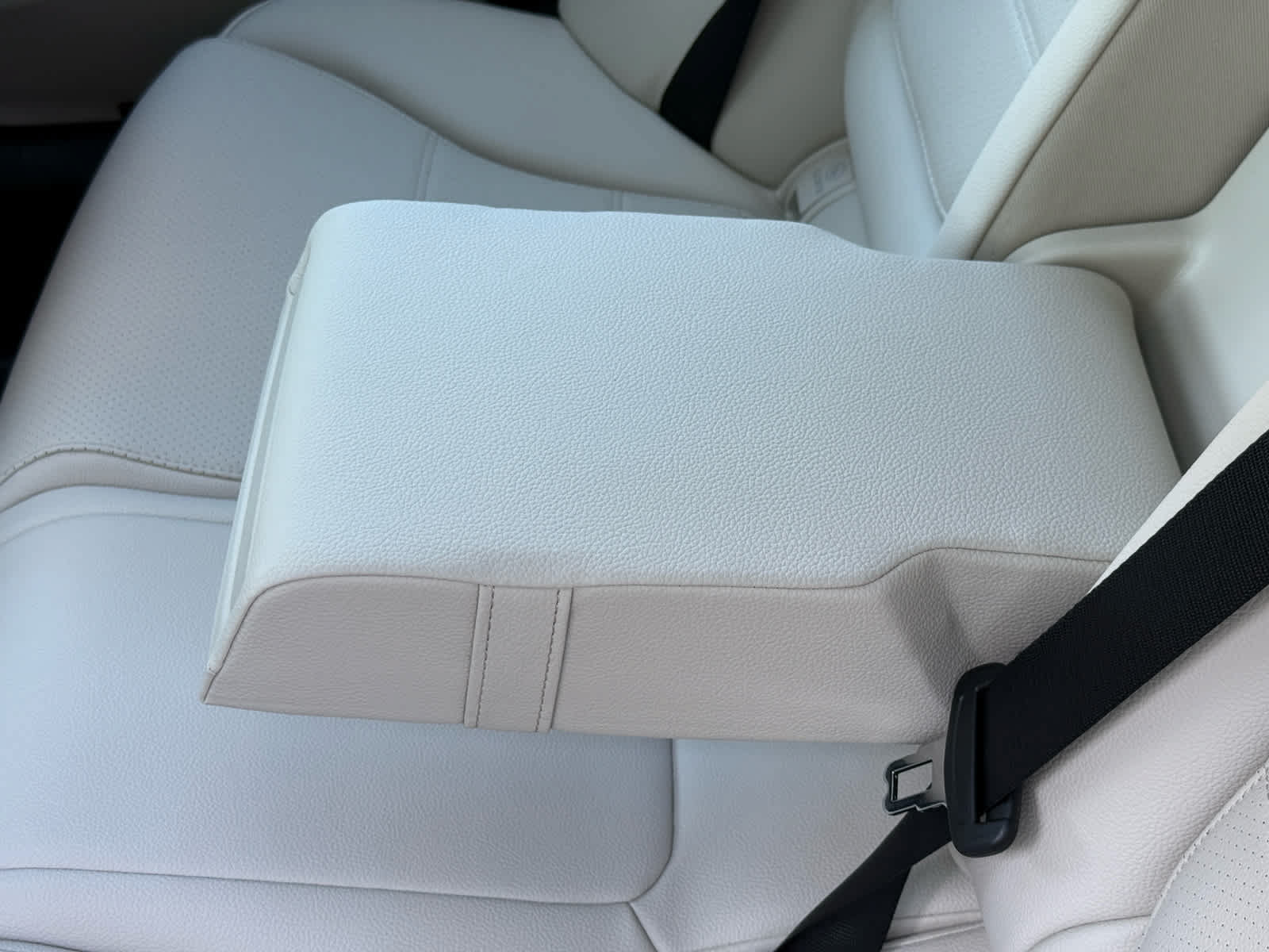 Certified 2026 Mercedes-Benz C 300 4MATIC Sedan image 32