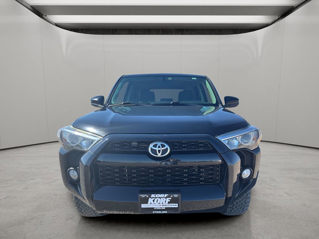 Used 2016 Toyota 4Runner SR5 AWD/4WD image 8