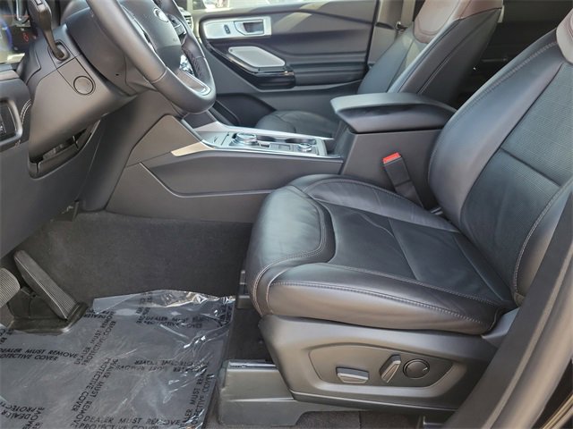 Certified 2023 Ford Explorer Platinum w/ Technology Package image 16