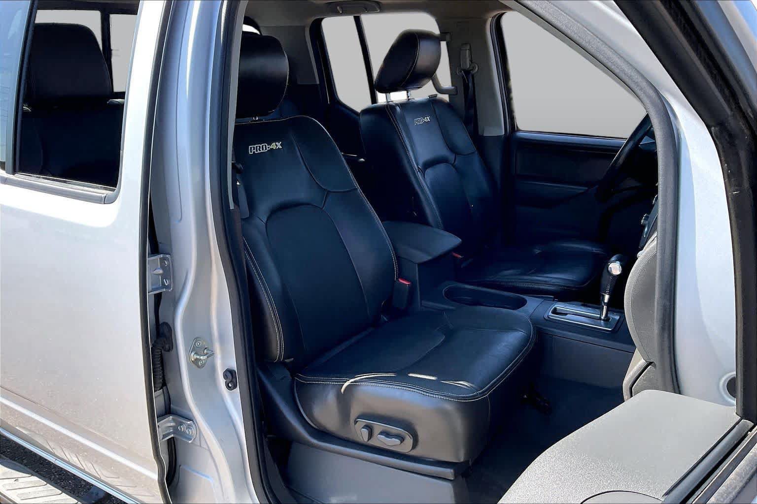 Used 2019 Nissan Frontier PRO-4X w/ Pro-4x Luxury Package AWD/4WD image 9