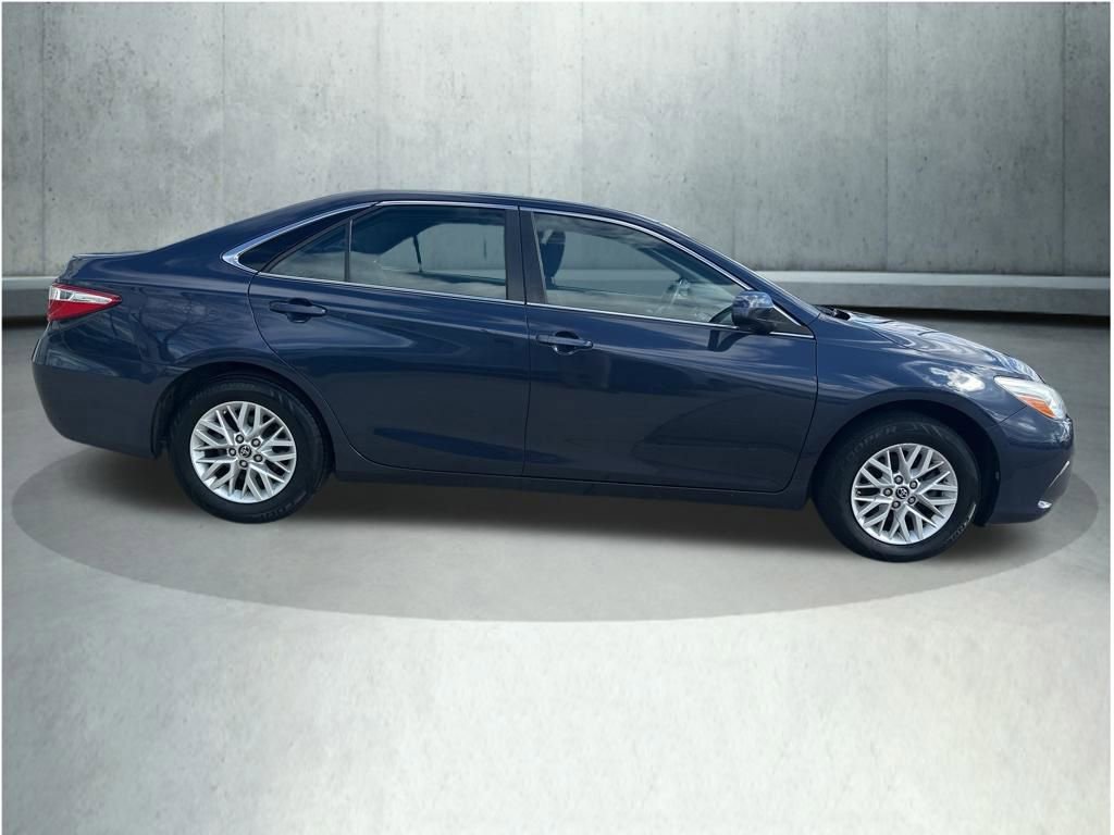 Used 2017 Toyota Camry LE image 7