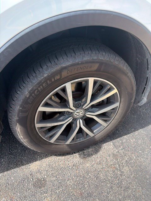 Used 2019 Volkswagen Tiguan SE w/ Panoramic Sunroof Package FWD image 31