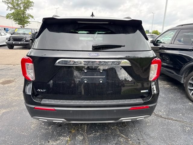 Used 2020 Ford Explorer XLT w/ Equipment Group 202A AWD/4WD image 4