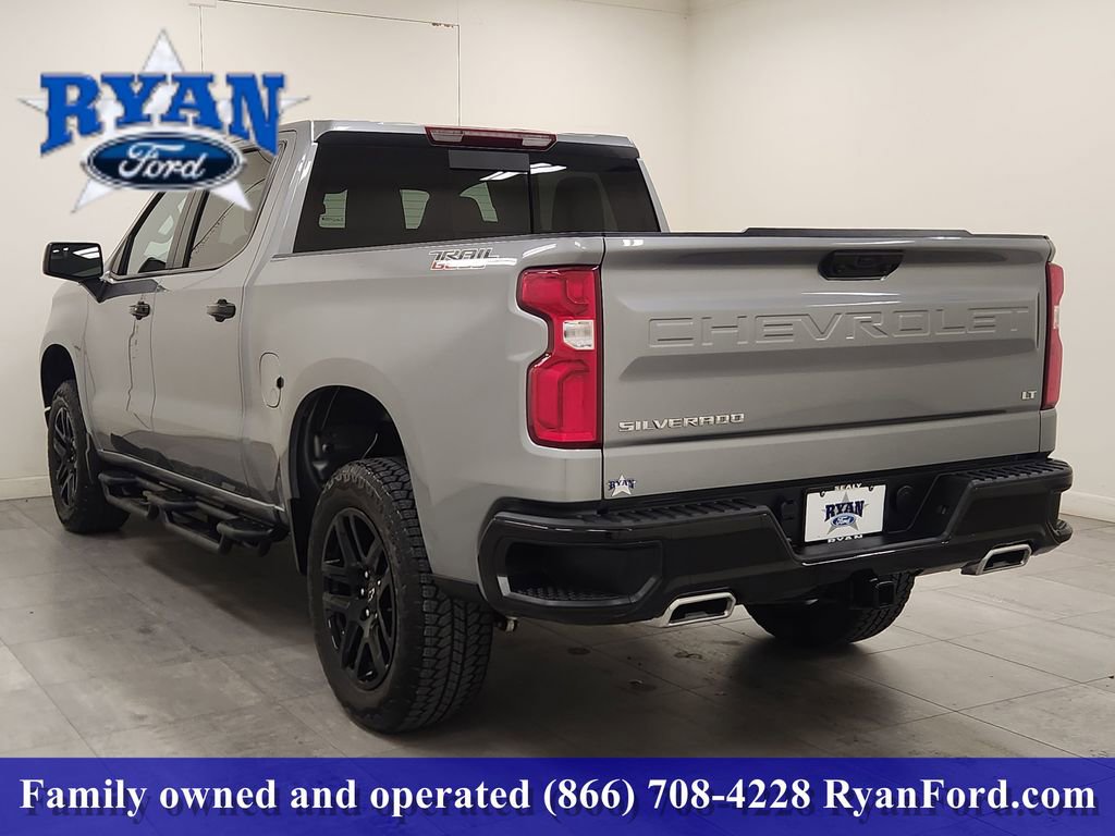Used 2025 Chevrolet Silverado 1500 LT Trail Boss w/ Convenience Package II image 4