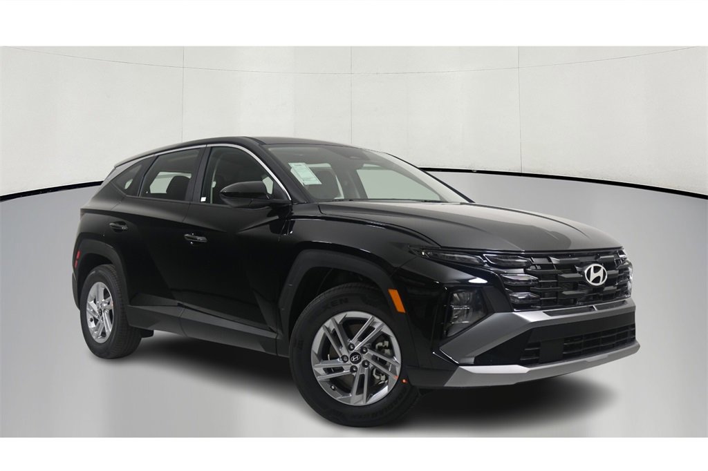 Used 2025 Hyundai Tucson SE