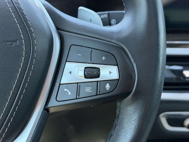 Used 2025 BMW X5 xDrive50e AWD/4WD image 22
