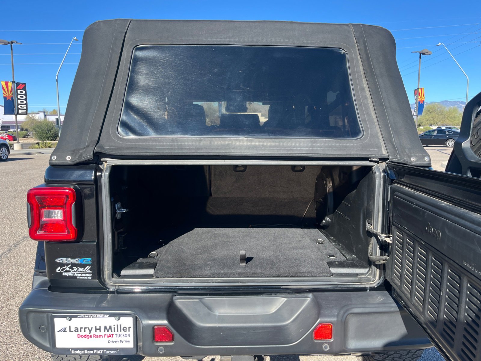 Used 2021 Jeep Wrangler Unlimited Sahara w/ Safety Group image 34