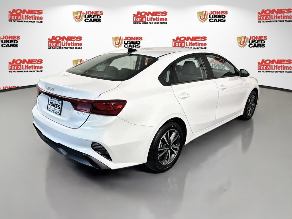 Used 2024 Kia Forte LXS w/ LXS Technology Package FWD image 15