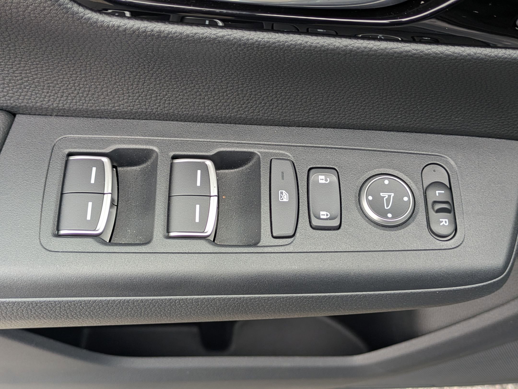 Used 2025 Honda CR-V EX-L image 20