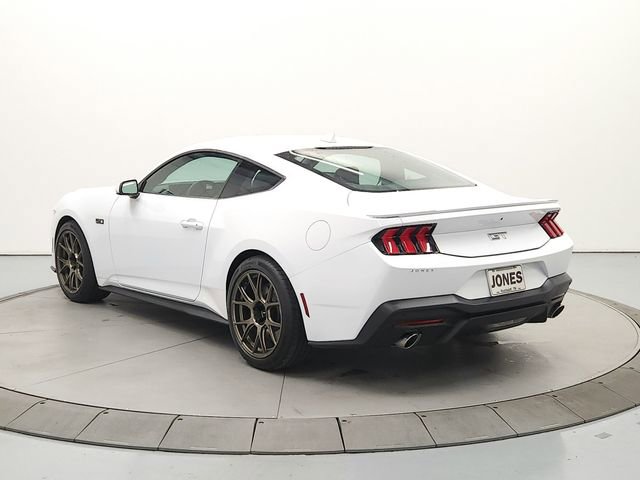 Used 2025 Ford Mustang GT RWD image 5