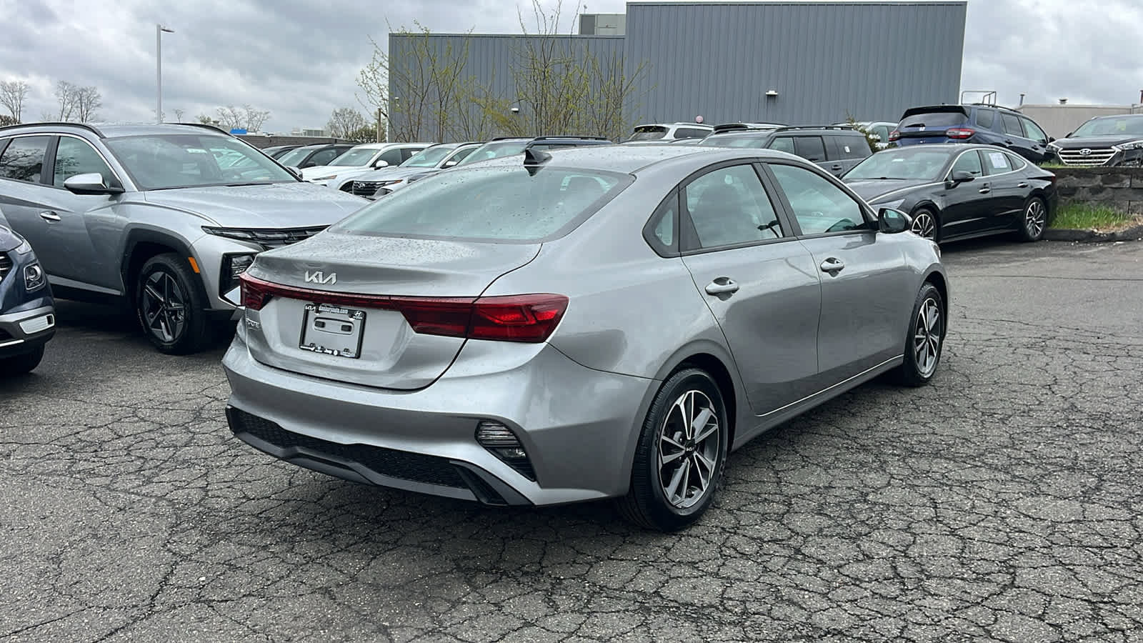 Used 2023 Kia Forte LXS image 6