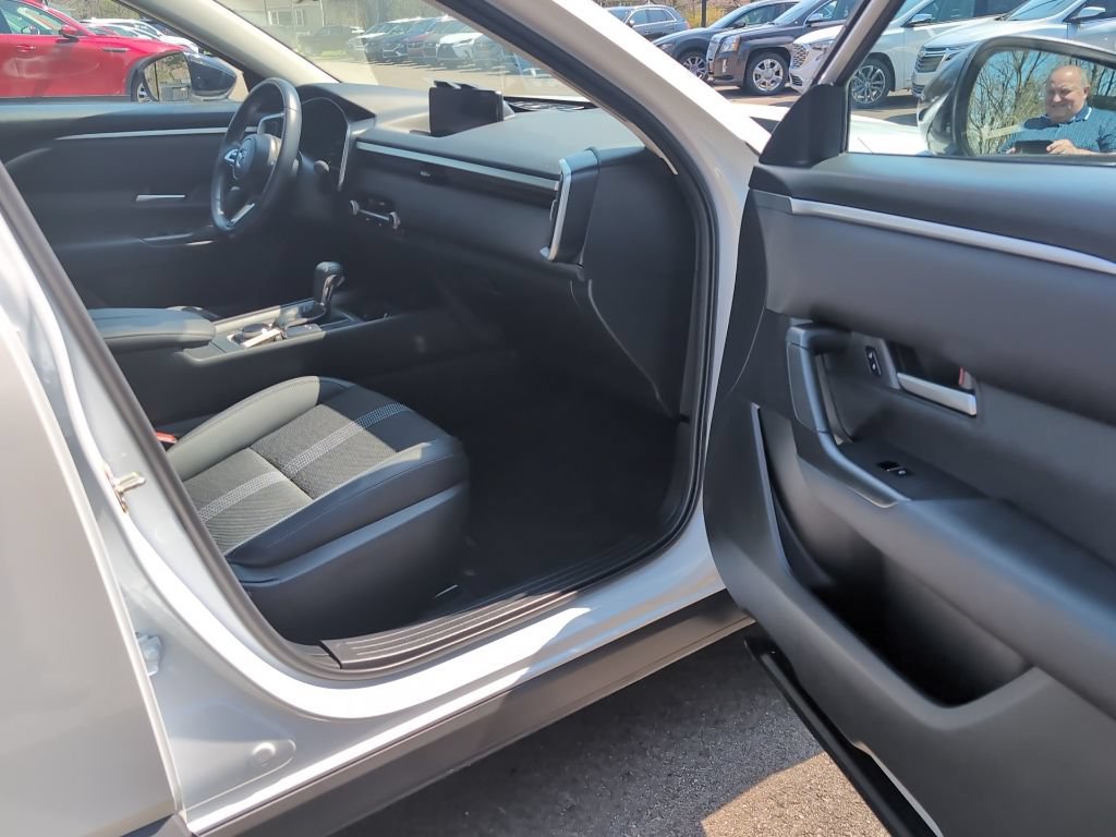 Certified 2023 MAZDA CX-50 2.5 S w/ Cargo Package AWD/4WD image 6