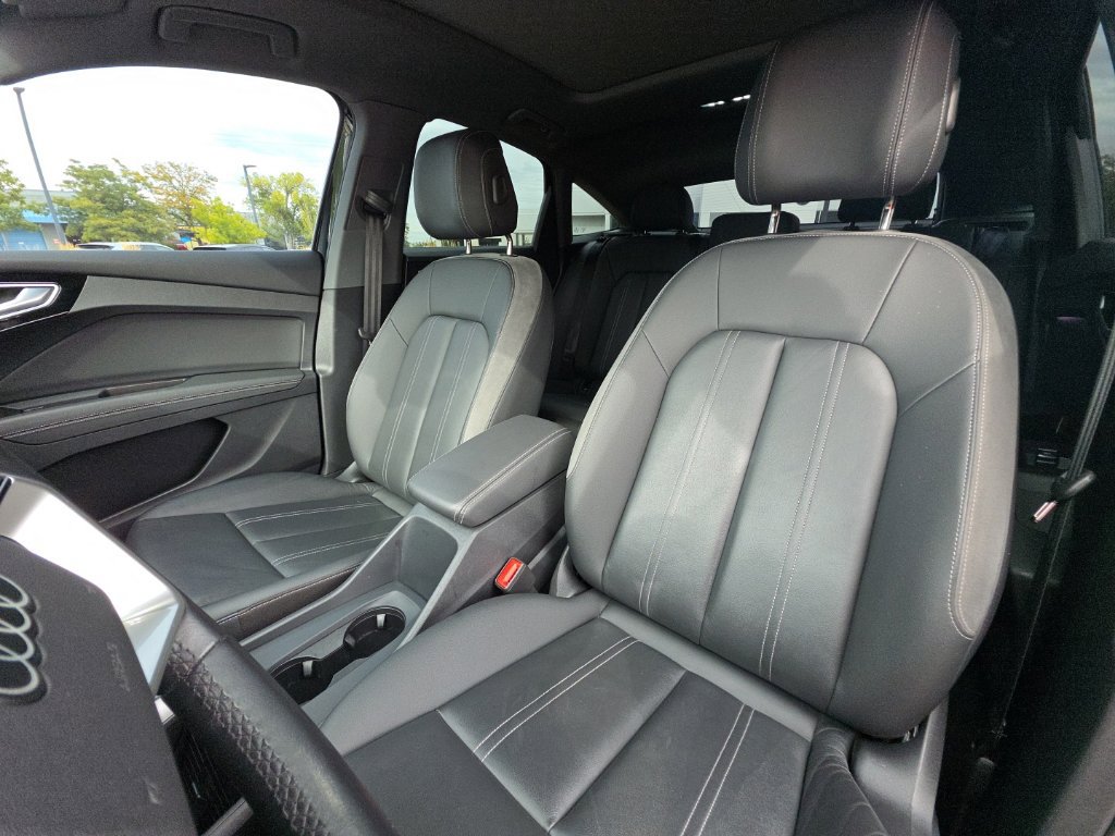 Used 2024 Audi Q4 e-tron Premium Plus AWD/4WD image 11