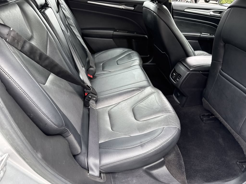Used 2019 Ford Fusion Energi Titanium FWD image 15