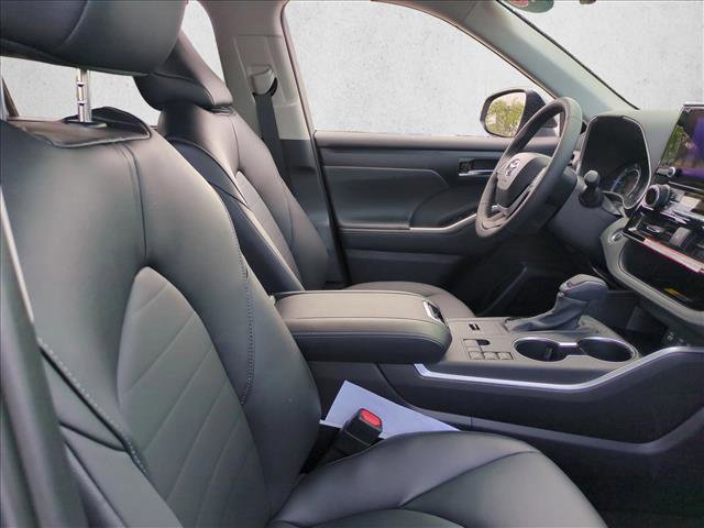 Certified 2026 Toyota Highlander XLE image 23