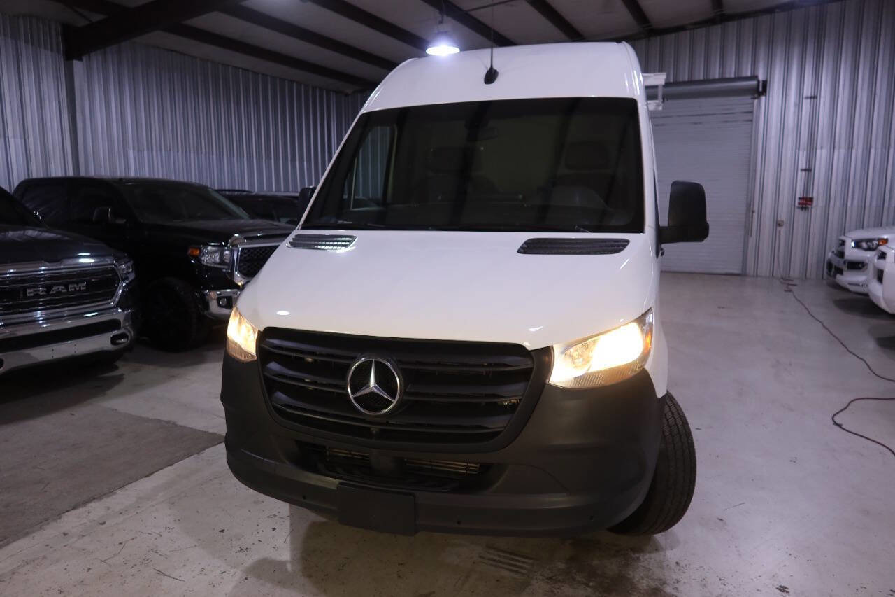 Used 2023 Mercedes-Benz Sprinter 2500 image 38