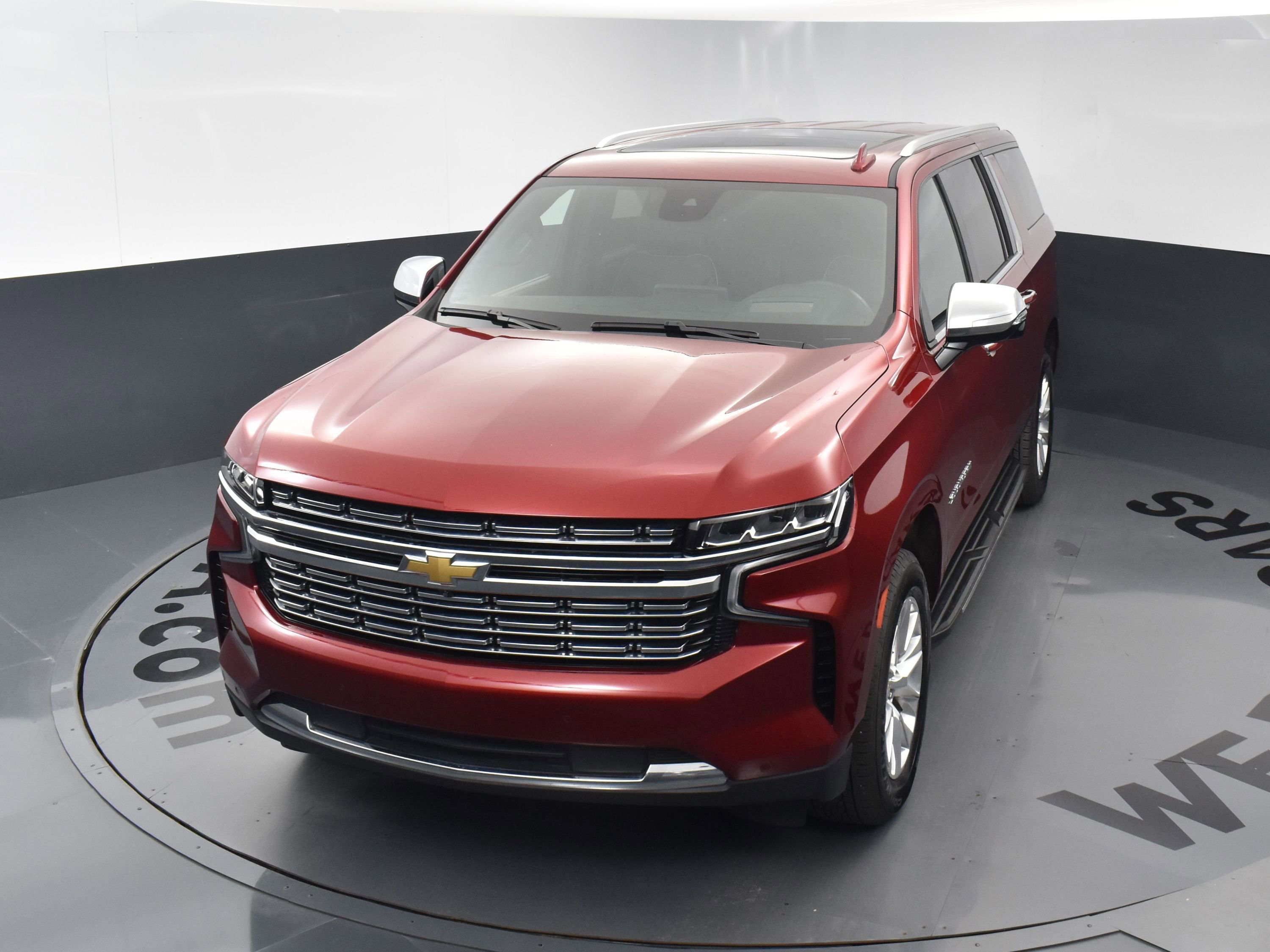 Certified 2024 Chevrolet Suburban Premier w/ Premium Package image 31