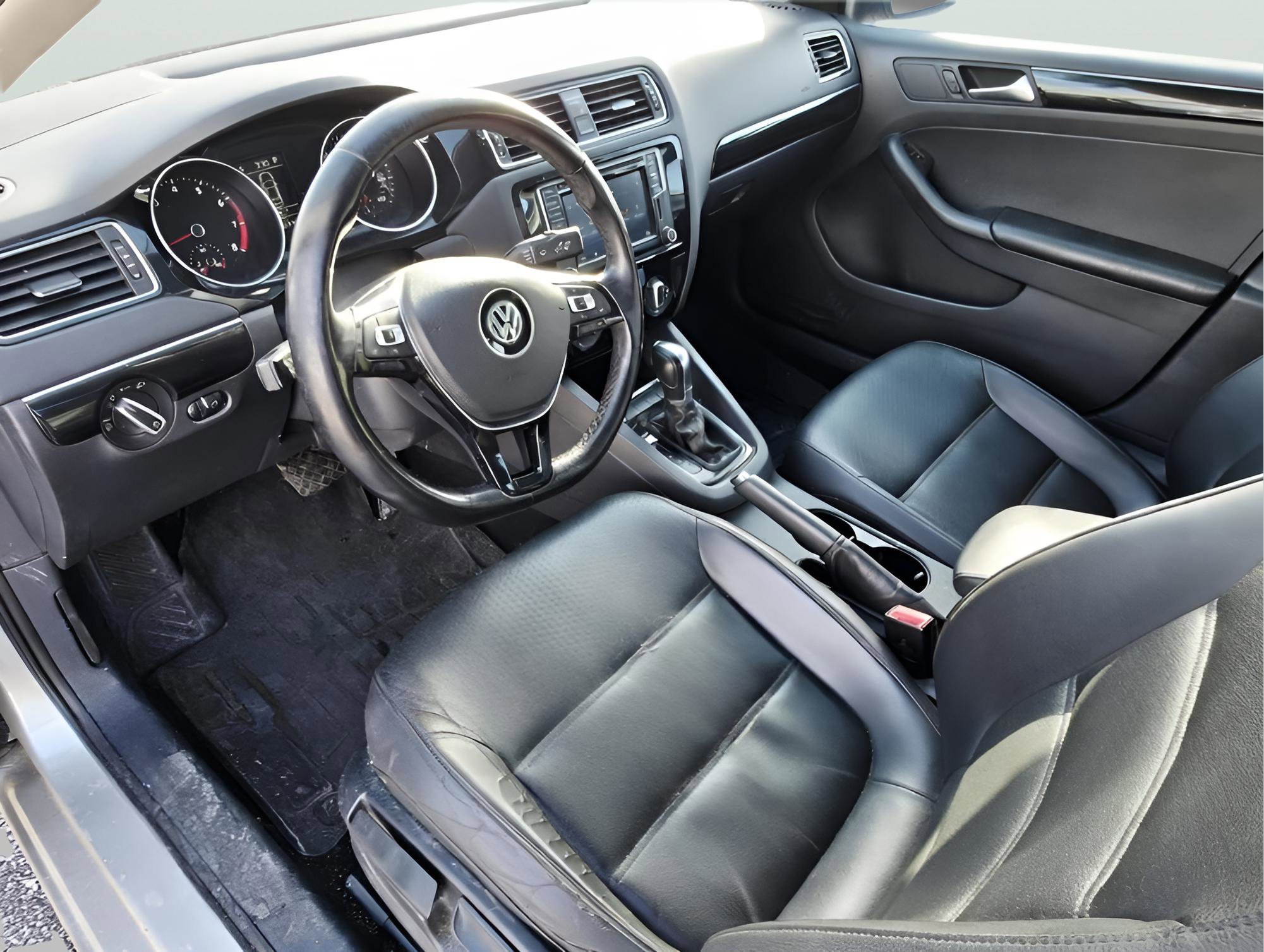 Used 2016 Volkswagen Jetta SEL w/ Lighting Package FWD image 7