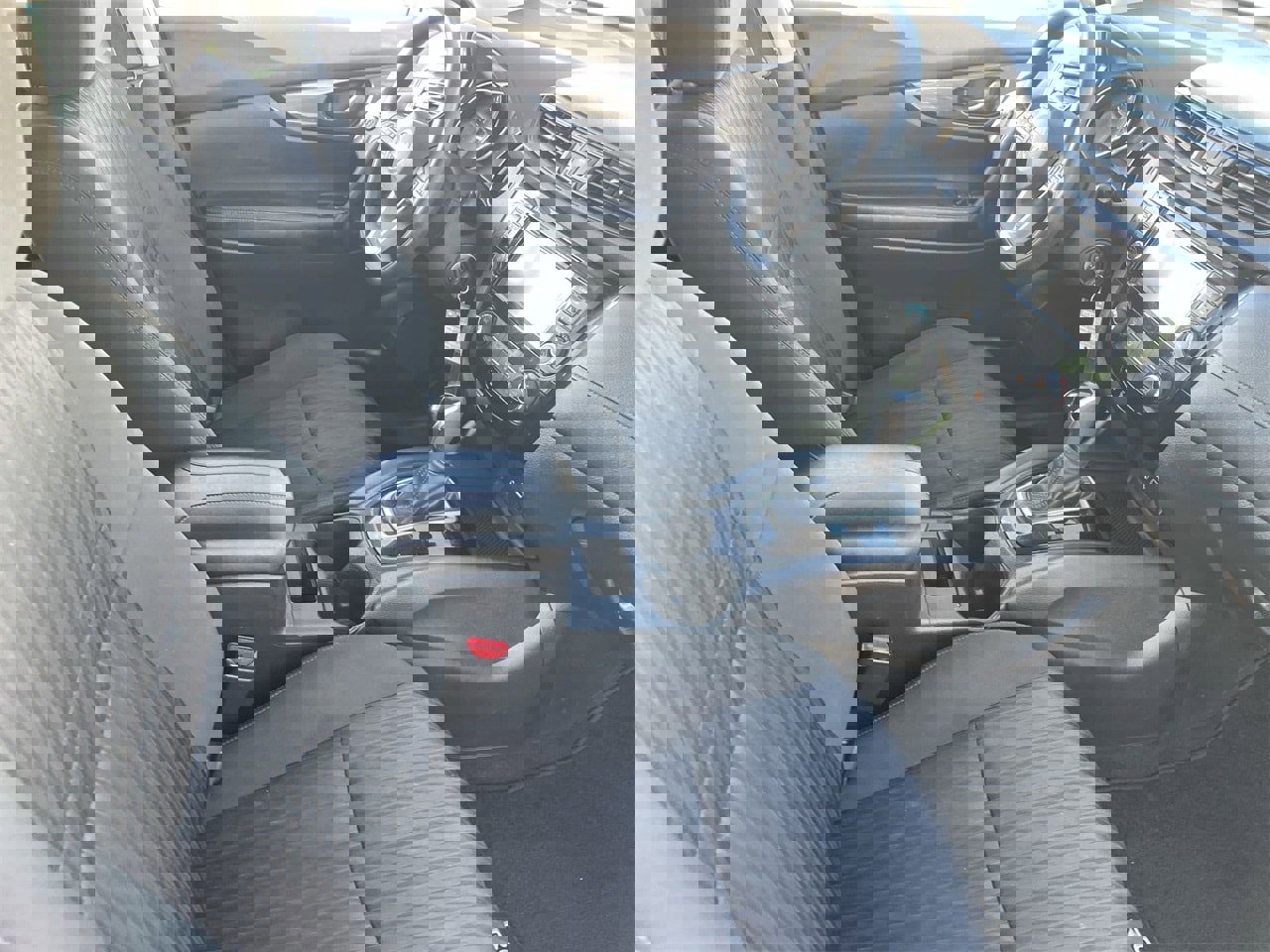 Used 2020 Nissan Rogue S image 11